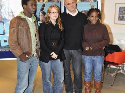   2008 - Režisér filmu <i>Mezi zdmi </i> Laurent Cantet a jeho studenti - herci Eva Paradiso, Rachel Régulier a Franck Keïta <