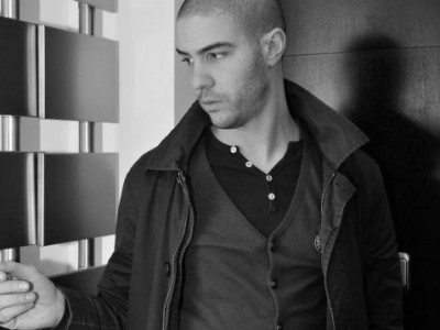 <multi>[fr]Tahar Rahim, acteur de Un prophète [cs] Tahar Rahim, hlavní hrdina filmu Prorok </multi>